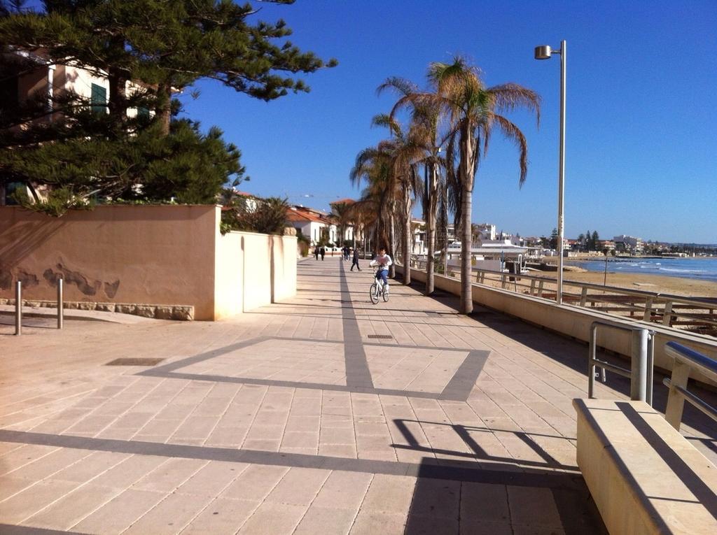 La Terrazza Sul Porto Villa Marina di Ragusa Værelse billede